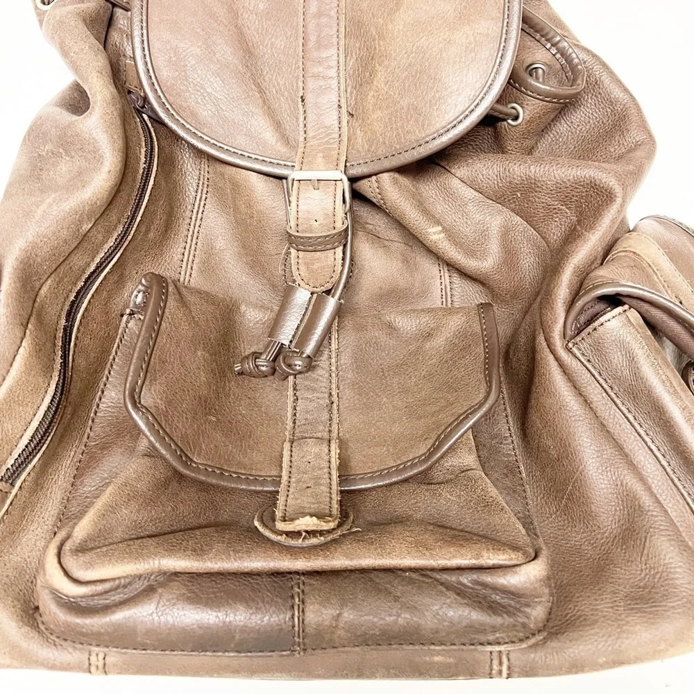 Vintage 90s Y2K Leather Multi Pocketed Buckle Closure School Style Backpack